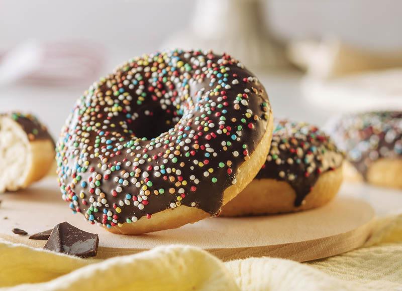 Juoda spurga DONUTS