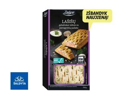 Lašišų gabaliukai tešloje su pievagrybių padažu
