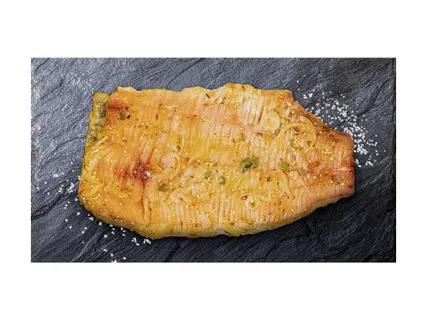 Iškaulinta karpio filė šašlykų marinate